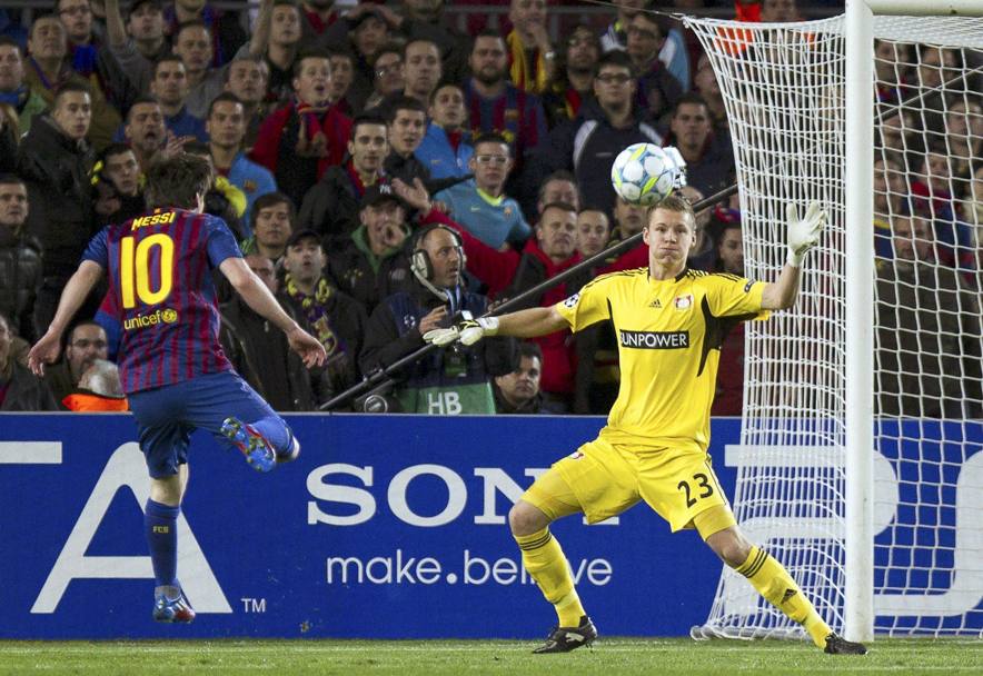 Barcellona, 7 marzo 2012. Ritorno ottavi Champions. Barcellona - Bayern Leverkusen 7-1. Uno dei 5 gol di Leo Messi (Epa)